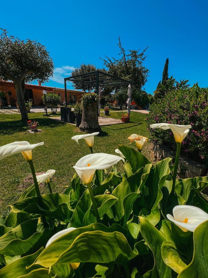 Hotel Tra Terra E Mare à Flumini di Quartu Extérieur photo