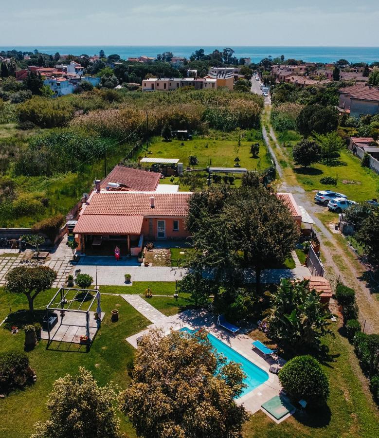 Hotel Tra Terra E Mare à Flumini di Quartu Extérieur photo