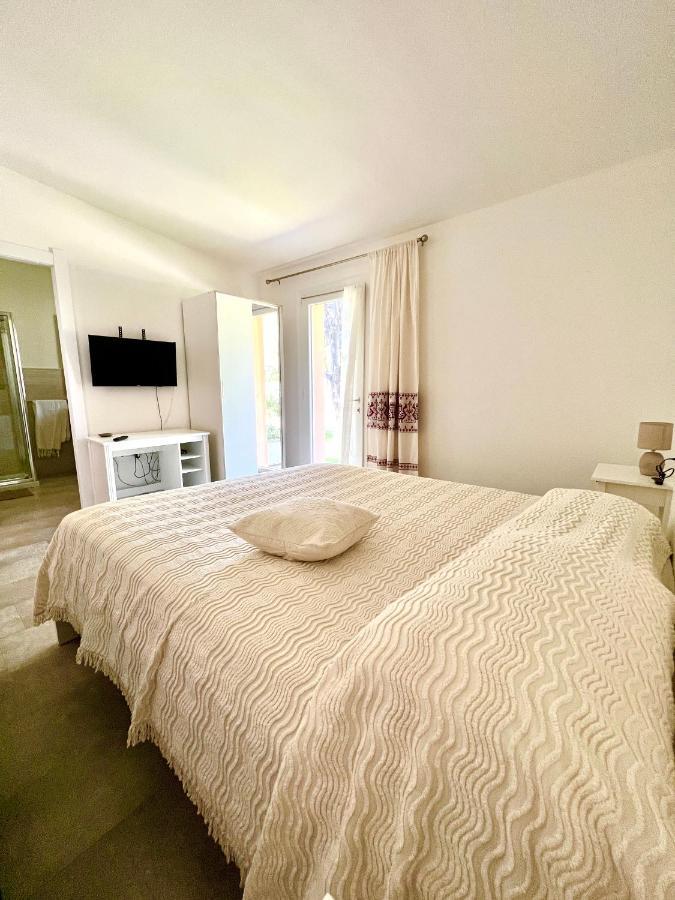 Hotel Tra Terra E Mare à Flumini di Quartu Extérieur photo